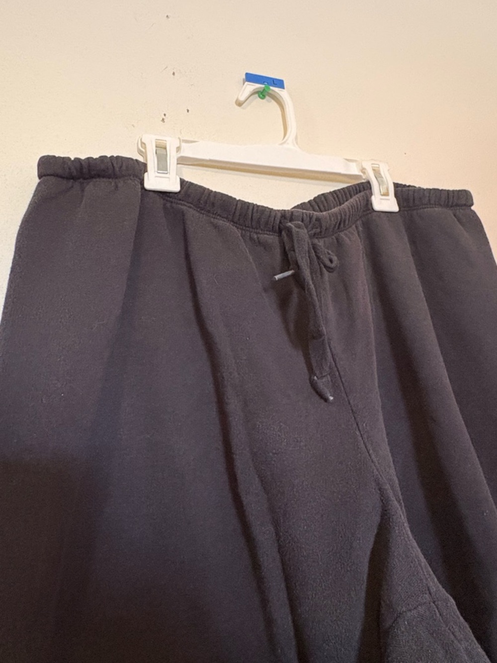 PINK Victorias Secret Everyday Sweats with white Script Pink Logo - Picture 3 of 8